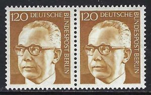 Germany Berlin 9N297 MNH PAIR C572-3