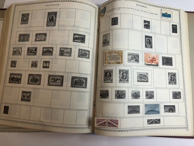 The New World Wide Postage Stamp Album Lots Of Old Stamps