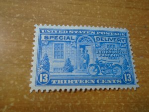 United States  # E17  MNH
