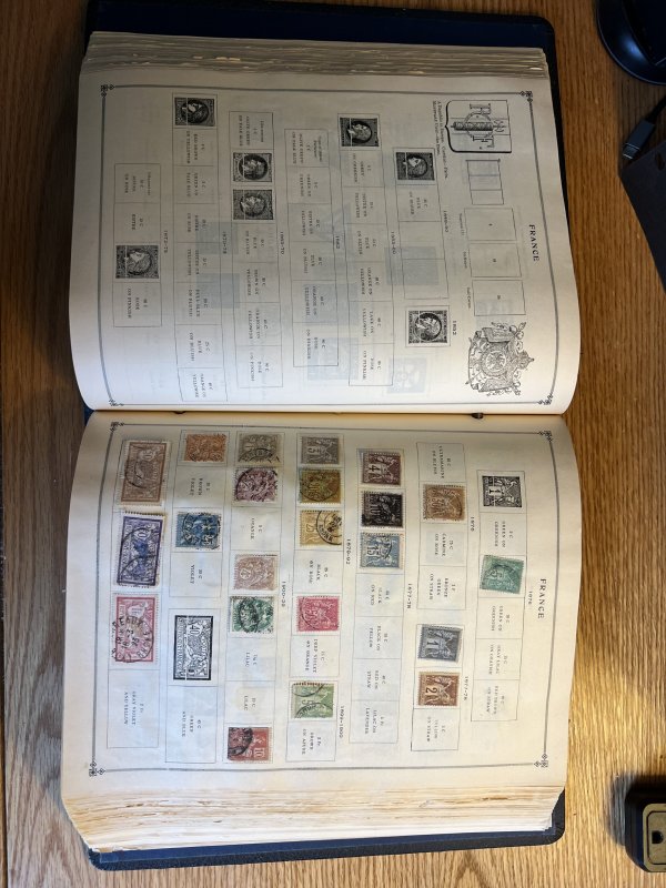 Scott International Postage Stamp Album Part I (1840-1940) 2,768 Stamps!