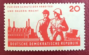 1962 Germany DDR Sc 600 unused 20pf soldier/ worker as protectors CV.25 Lot 2637