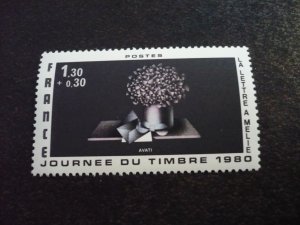 Stamps - France - Scott# B529 - Mint Never Hinged Set of 1 Stamp