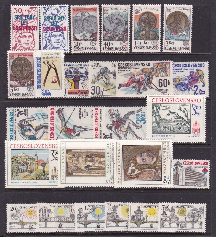 Czechoslovakia a nice MNH lot of sets etc modernish