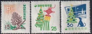 Sc# 265 / 267 Korea 1957 Christmas, New Years full MMH set CV $25.75 Stk #1