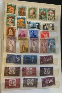 STAMP STATION PERTH Romania Collection (1 ) in Album 575+ stamps Mint/Hinged