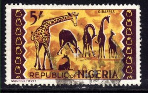 Nigeria 1965 - 66 QE2 5/-d Giraffes Used SG 183 ( D544 )