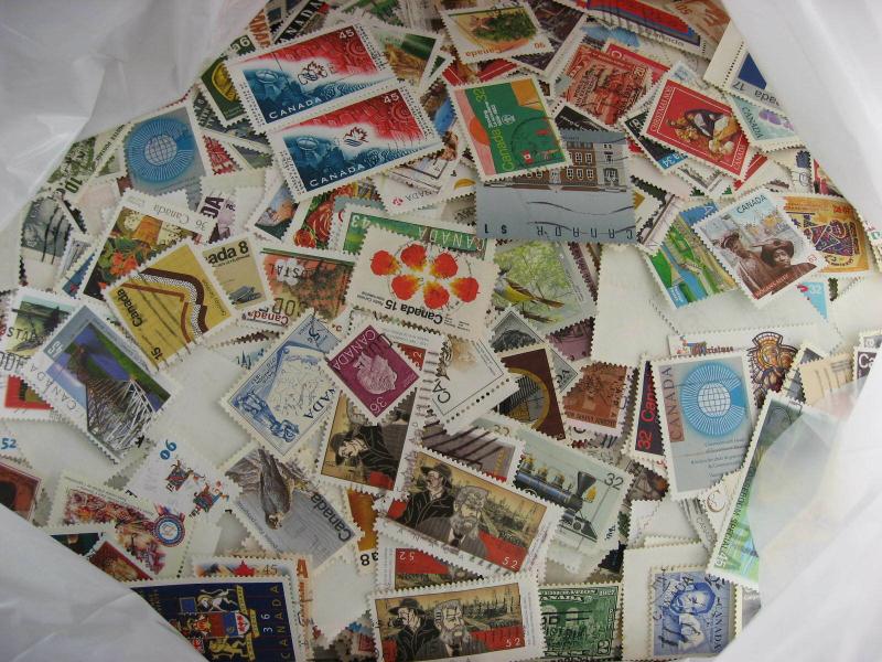 Canada 10,500 commemorative, large defin mixture (heavy duplication,mixed cond)