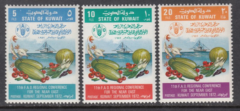 Kuwait 557-559 MNH VF