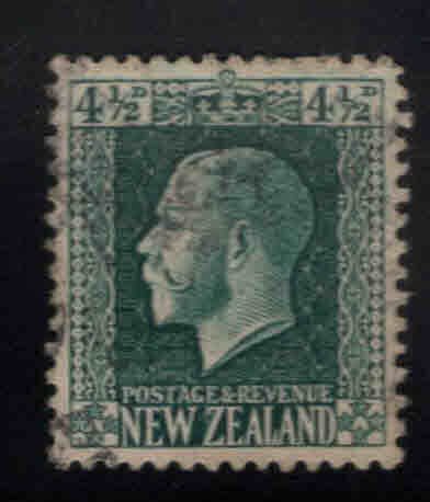 New Zealand Scott 152 Used Dark Green stamp  CV $26 perf tips toned