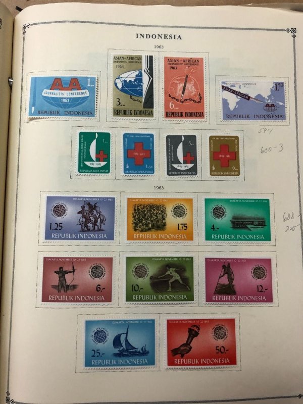 INTERNATIONAL COLLECTION – 1960-1965 ABU DHABI TO KUWAIT – 419201