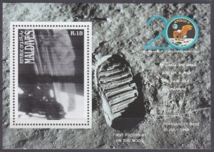 1989 Maldive Islands 1384/B160 Man on the Moon Armstrong 10,00 €