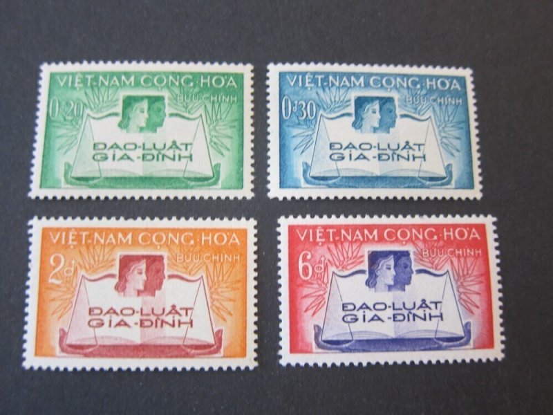 Vietnam 1960 Sc 128-31 set MH