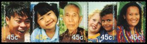 CHRISTMAS ISLAND Sc 427 VF/MNH-2000 45c Strip of 5 - People of the Island-FRESH