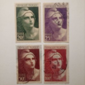 FRANCE #553-556