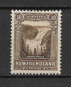 1932 Newfoundland 182 30¢ Grand Falls MLH