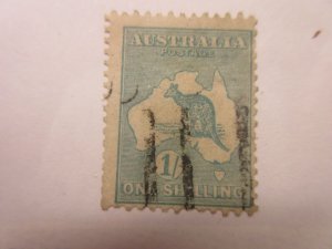 AUSTRALIA  Scott  51 USED Cat $7