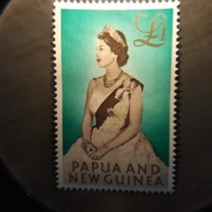 Papua New Guinea  163  1968  VF  NH