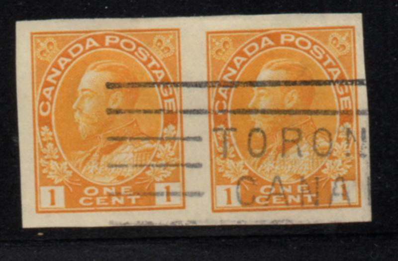 Canada Sc 136 1924 1c G V Admiral stamp imperf pair used