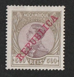 MOZAMBIQUE #124 MINT HINGED