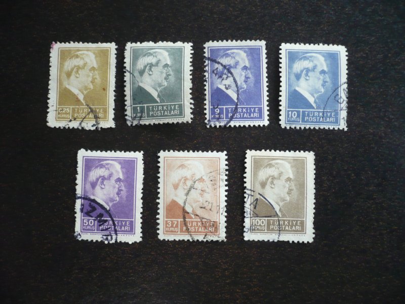 Stamps - Turkey - Scott# 875,877,884,885,891-893 - Used Part Set of 7 Stamps