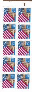 US# 29161a  32c booklet pane, Flag over Porch 1996 red CV . $6.50