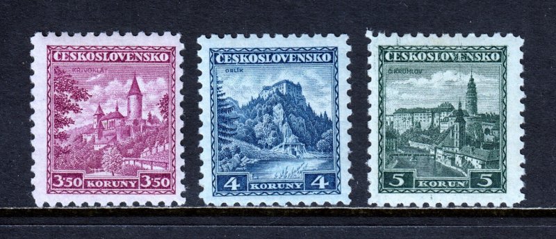 CZECHOSLOVAKIA — SCOTT 184-186 — 1932 CASTLES SET — MNH/MH — SCV $14