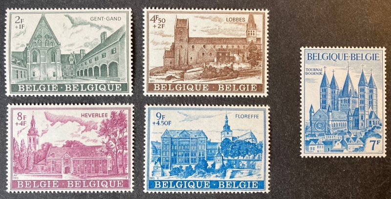 Belgium 1971/73 tournai cathedral culture religion MNH sg2186/2299-2302 