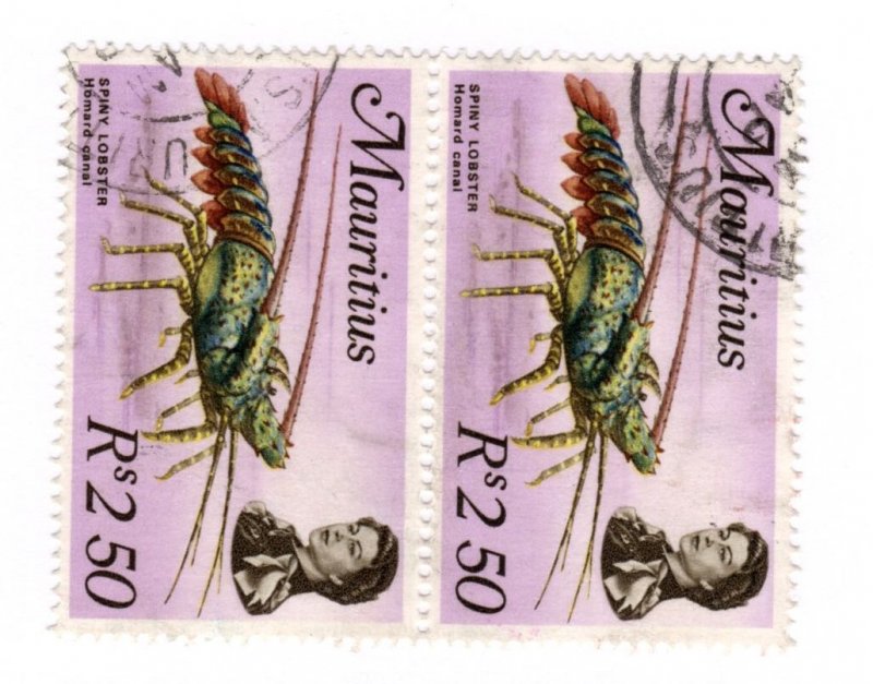 Mauritius #354a pair Used - Stamp CAT VALUE $14.00