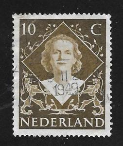 Netherlands  SC# 304 - Queen Juliana, dark brown, used