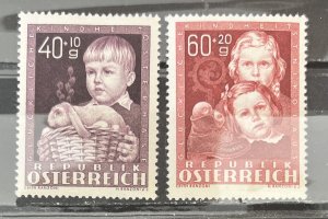 Austria #B260-B261 MH- SCV=$30.00*