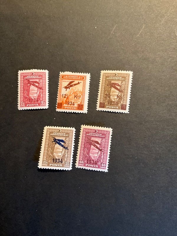 Stamps Turkey Scott #C1-5 never hinged