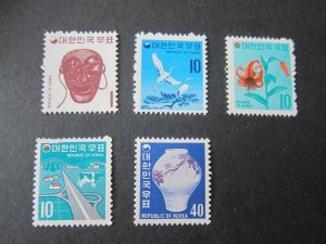 Korea 1969 Sc 636,643-45,651 MH