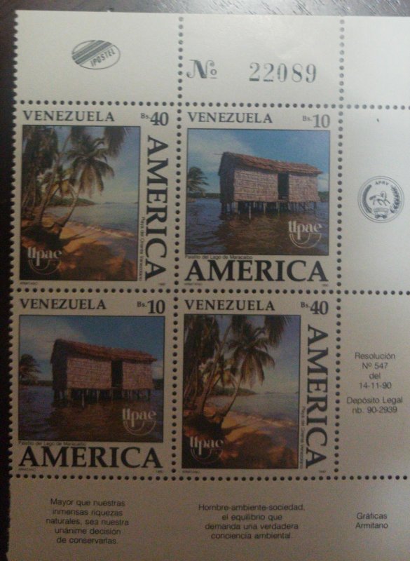 V. eb RJ) 1990 VENEZUELA, AMERICA UPAEP, PALM, CABIN, BLOCK OF 4, XF