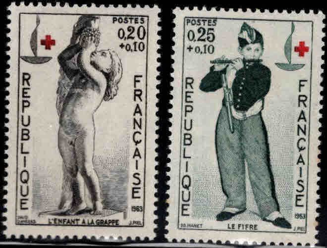 FRANCE Scott B374-B375 MH* Red Cross stamp set