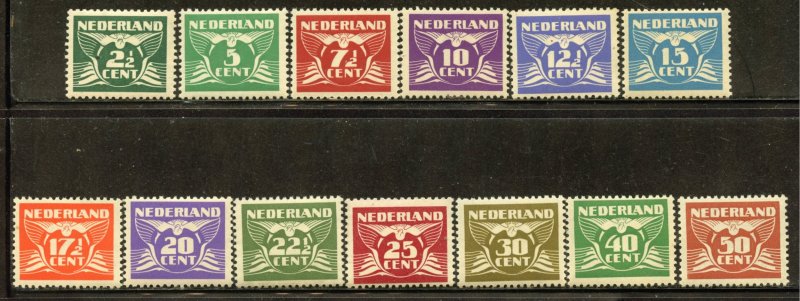 Netherlands # 243A-43Q, Mint Never Hinge. CV $ 7.50