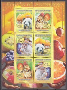 Guinea 2008 MONKEY LEMUR RED PANDA SQUIRREL FRUITS Sheet Perforated Mint (NH)