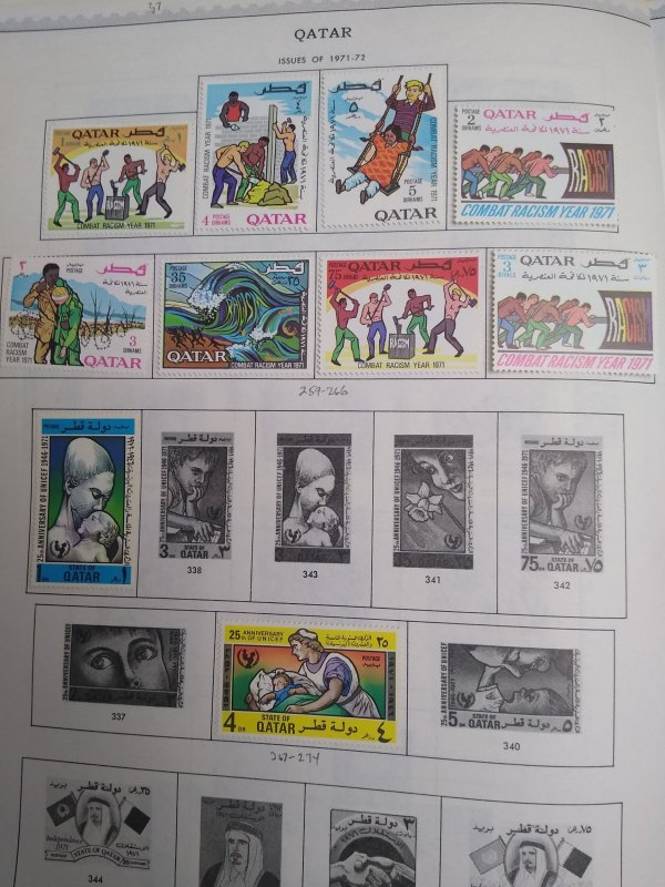 collection on pages Qatar 1970-72 PS: CV $182
