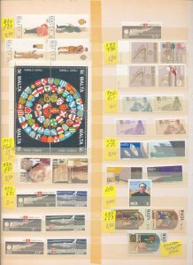 Malta Mid Period MNH (Apx 100+Stamps) ZK334