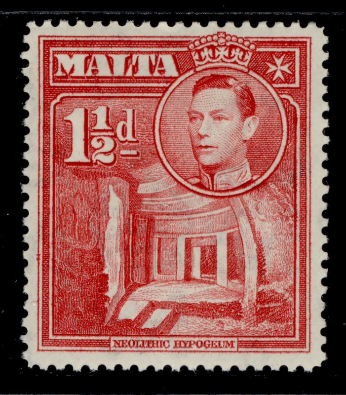 MALTA GVI SG220, 1½d scarlet, NH MINT.