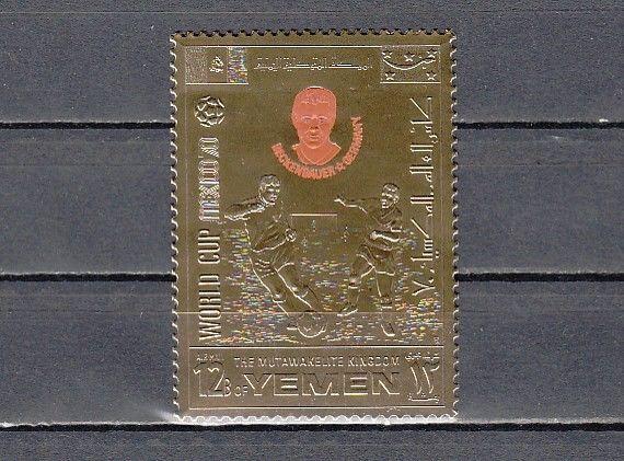 Yemen, Kingdom, Mi cat. 992 A. Soccer Player, Gold Foil