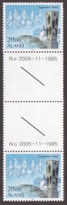 Aland islands  #22  MNH  1986  artefacts 20m  gutter pair