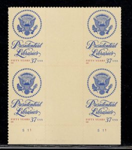 UNITED STATES SC# 3930 VERT. GUTTER PL# BLK/4 VF/NH