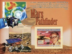 Guinea 2007 SPACE MARS PATHFINDER Ray Bradbury s/s Perforated Mint (NH)