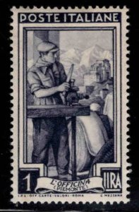 Italy Scott 550 MNH** stamp