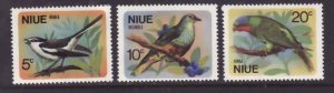 Niue-Sc#139-41-unused hinged set-Birds-#139 has an UL corner bend so has been gi