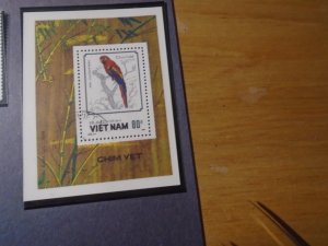 Vietnam  #  1864  used  Birds