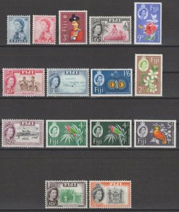 FIJI 1962/7 SG 311/25 MINT Cat £70