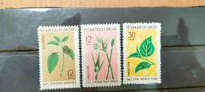 VIETNAM 1974  PLANTS FOR TEXTILE IN FINE MINT CONDITION. 