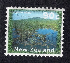 New Zealand 2000 90c Scenic View, Scott 1679 used, value = 75c