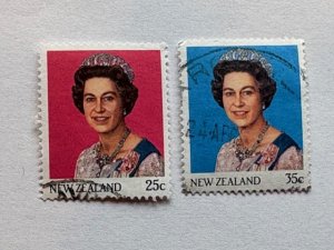 New Zealand – 1985-89 – Pair of “Royalty” Stamps – SC# 828 & 829 – Used